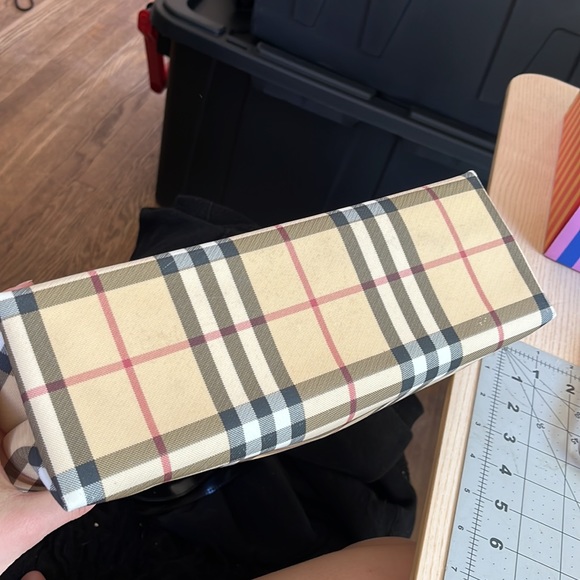 Burberry House Check Tote - Picture 5 of 6